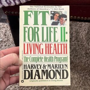 Fit For Life II: Living Health By Harvey & Marilyn Diamond, Green & White Cover